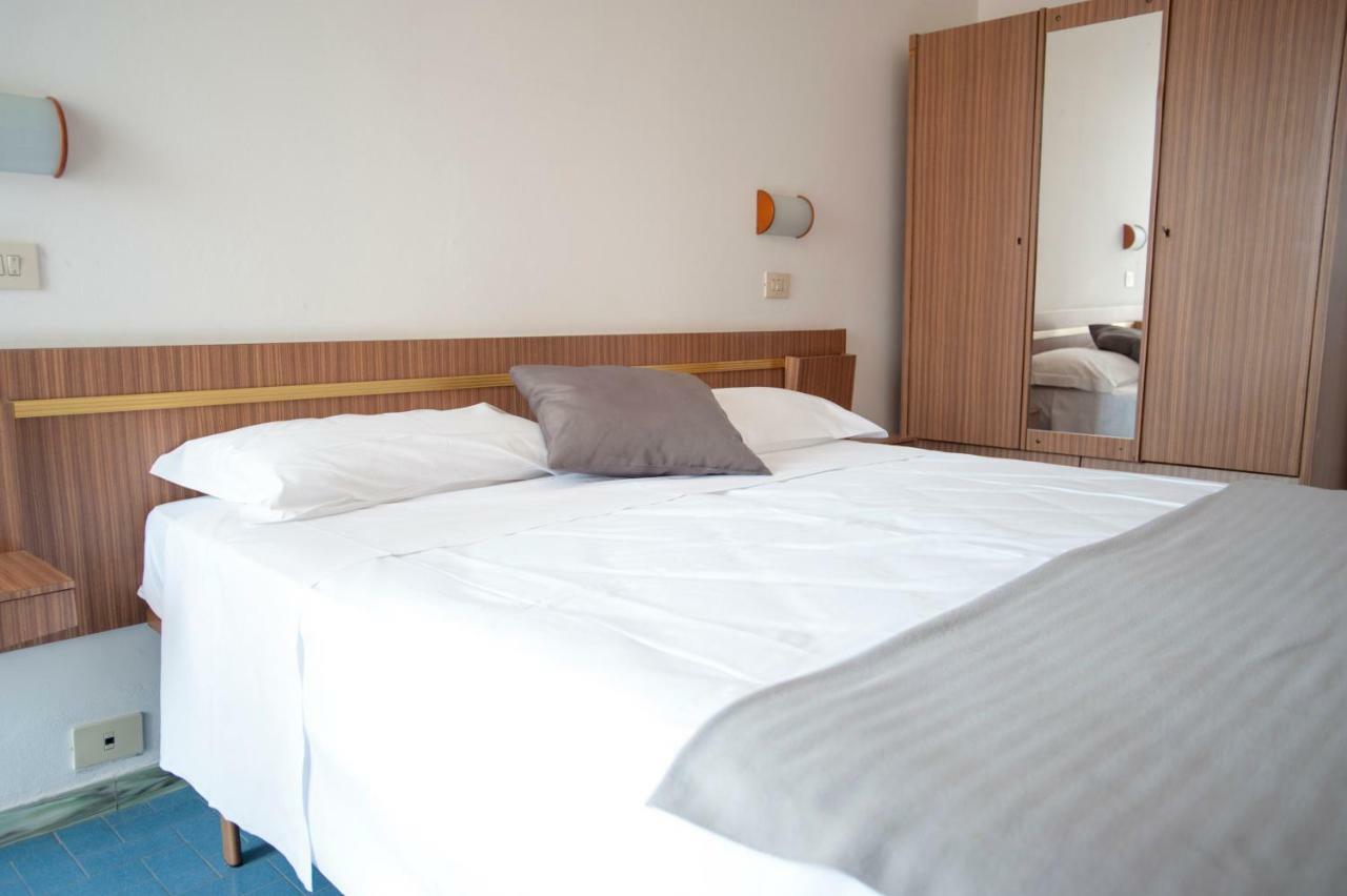 Sara*** Hotel 3*
