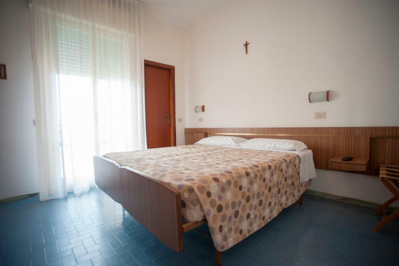 Hotel Sara***